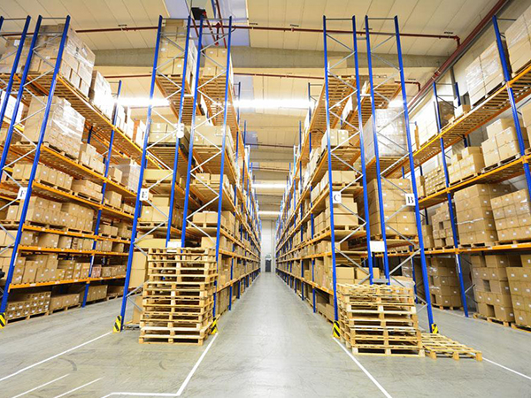 Overseas warehousing